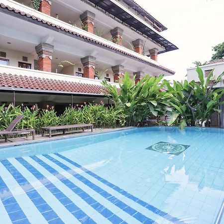 Reddoorz @ Legian Street Hotell Kuta Lombok Eksteriør bilde