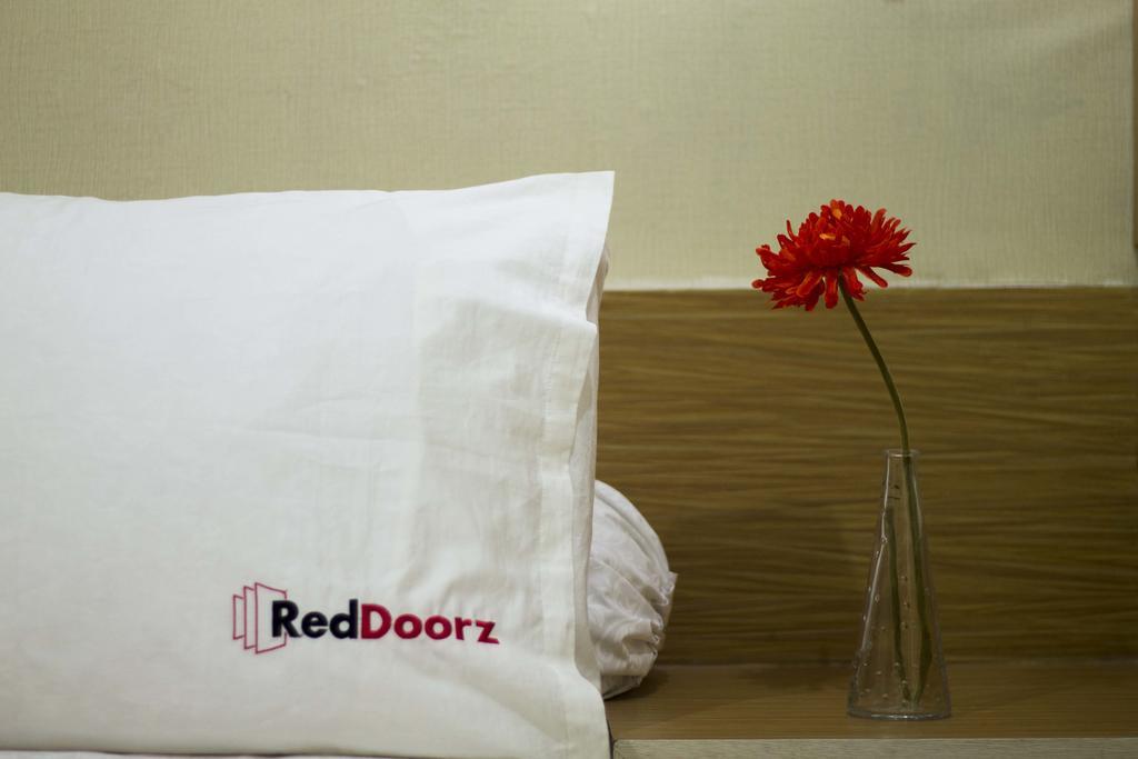 Reddoorz @ Legian Street Hotell Kuta Lombok Eksteriør bilde