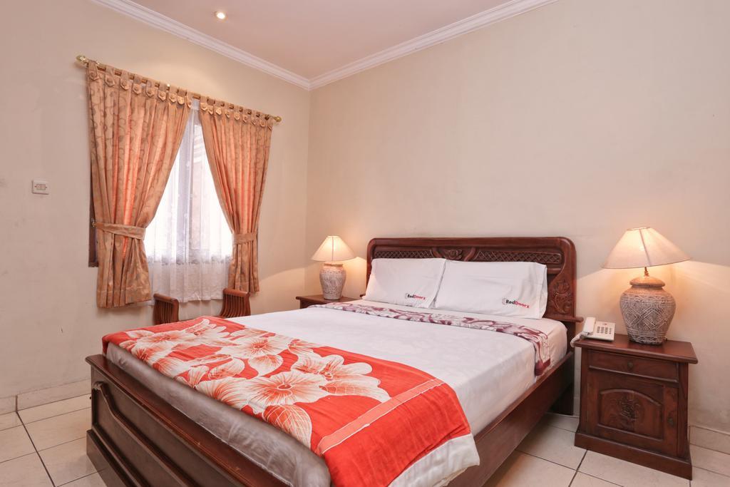 Reddoorz @ Legian Street Hotell Kuta Lombok Eksteriør bilde